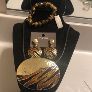 Chico’s Tiger pendant necklace/matching earrings & NWT Tigers eye bracelet set